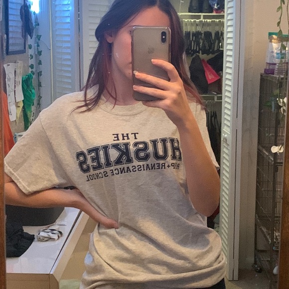 Huskies school t-shirt - Picture 1 of 4